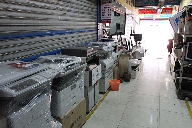 Шанхай, Хункоу, Рынок электроники Цюфу (Shanghai, Hongkou, Qiufu Electronic Appliance Market)