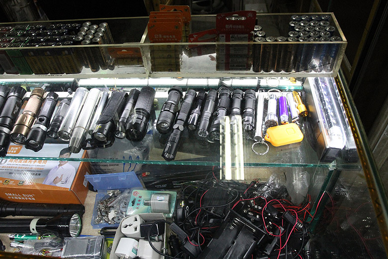 Шанхай, Хункоу, Рынок электроники Цюцзян (Shanghai, Hongkou, Shanghai Qiujiang Electronic Market)