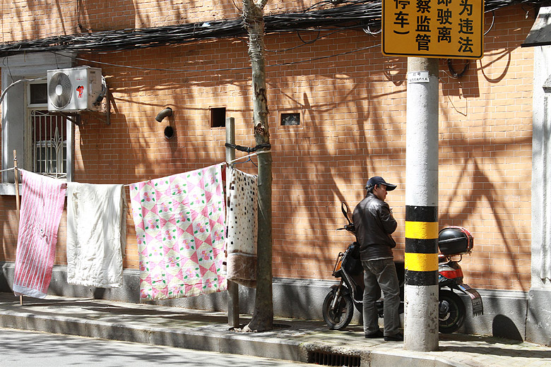 Шанхай, Хункоу, Улочки рядом с домом-музеем Лу Синя (Shanghai, Hongkou, Streets around Former Residence of Lu Xun)