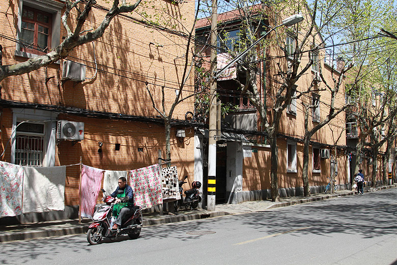 Шанхай, Хункоу, Улочки рядом с домом-музеем Лу Синя (Shanghai, Hongkou, Streets around Former Residence of Lu Xun)