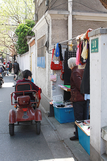 Шанхай, Хункоу, Улочки рядом с домом-музеем Лу Синя (Shanghai, Hongkou, Streets around Former Residence of Lu Xun)