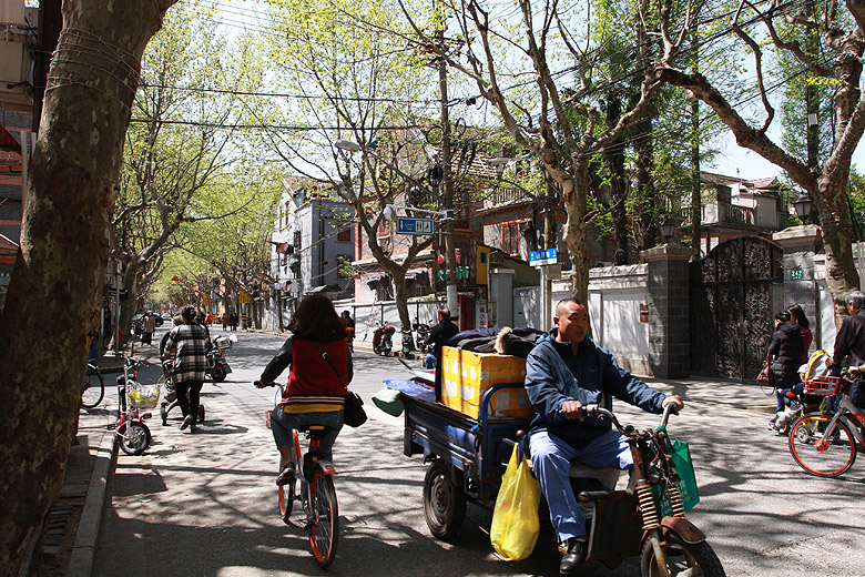 Шанхай, Хункоу, Улочки рядом с домом-музеем Лу Синя (Shanghai, Hongkou, Streets around Former Residence of Lu Xun)