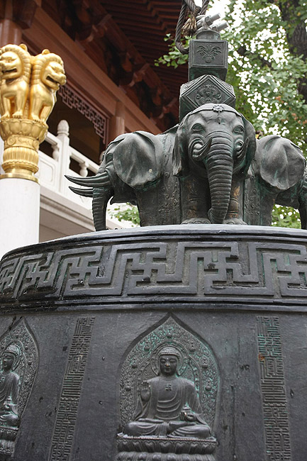 Шанхай, экскурсия Храм Цзинань, Храм Цзинань (Shanghai, Jing'an Temple Area, Jing'an Temple)