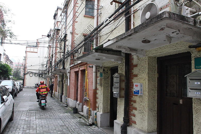 Шанхай, экскурсия Храм Цзинань, Хутун Дашэн (Shanghai, Jing'an Temple Area, Dasheng Hutong)