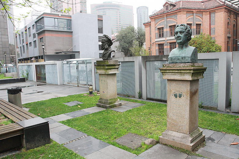Шанхай, экскурсия Храм Цзинань, Шанхайская Театральная Академия (Shanghai, Jing'an Temple Area, Shanghai Theatre Academy)