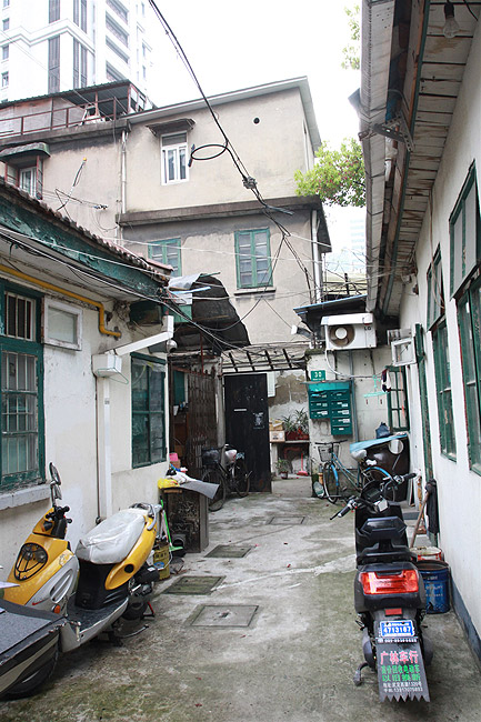 Шанхай, экскурсия Храм Цзинань, Аллея 749 (Shanghai, Jing'an Temple Area, Lilong 749)