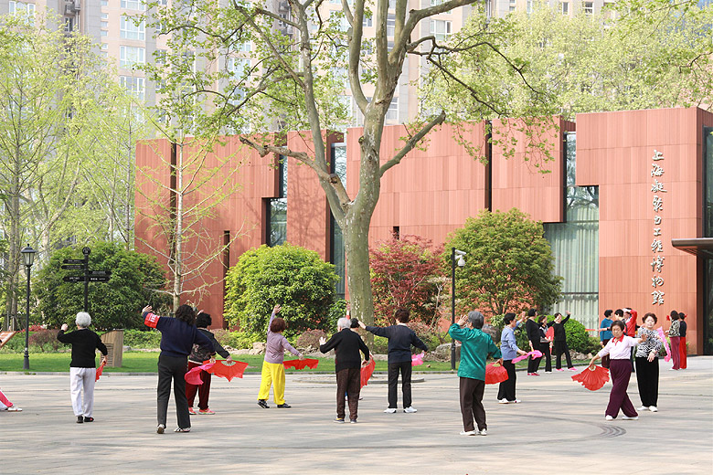 Шанхай, экскурсия Храм Цзинань, Парк Чжуншань (Shanghai, Jing'an Temple Area, Zhongshan Park)
