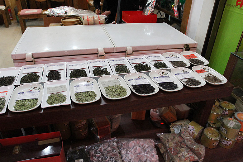 Шанхай, экскурсия Храм Цзинань, Чайный Рынок Тяньшань (Shanghai, Jing'an Temple Area, Tianshan Tea Market)