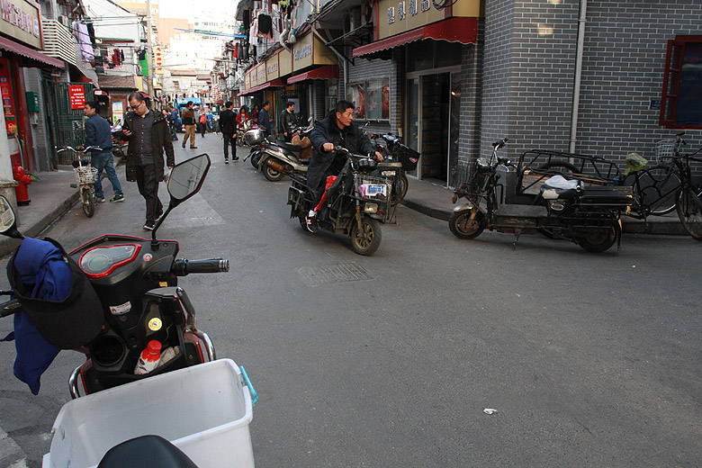 Шанхай, экскурсия Улица Наньцзин, Taiwan Road (Shanghai, Taiwan Road)