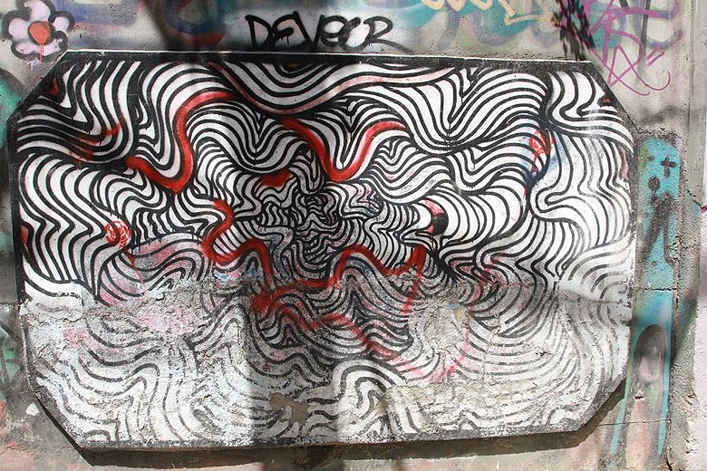 Шанхай, экскурсия Храм Нефритового Будды, Стена граффити вдоль Moganshan Road (Shanghai, Graffiti Wall)