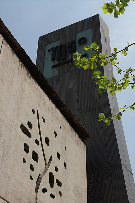 Шанхай, экскурсия Храм Нефритового Будды, M50 Moganshan Road Art Space (Shanghai, M50 Moganshan Road Art Space)