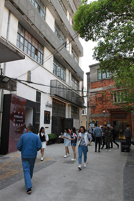 Шанхай, экскурсия Храм Нефритового Будды, M50 Moganshan Road Art Space (Shanghai, M50 Moganshan Road Art Space)