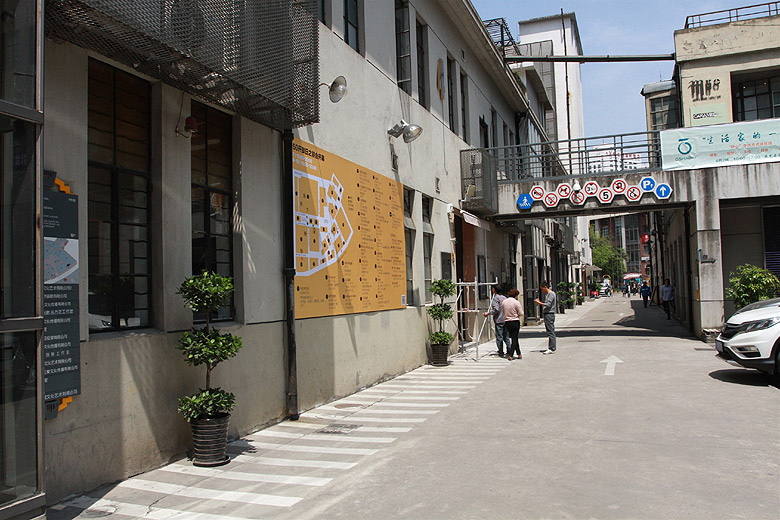 Шанхай, экскурсия Храм Нефритового Будды, M50 Moganshan Road Art Space (Shanghai, M50 Moganshan Road Art Space)