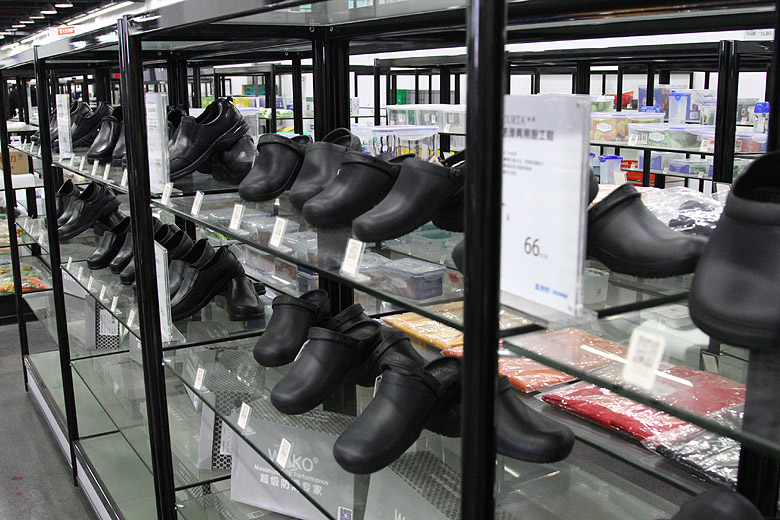 Шанхай, экскурсия Храм Нефритового Будды, Jiuzong Hotel Equipment Hypermarket (HEC Depot) (Shanghai, Jiuzong Hotel Equipment Hypermarket (HEC Depot))