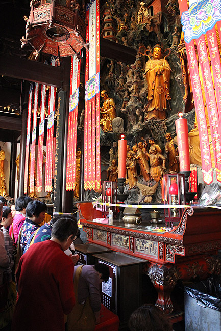 Шанхай, экскурсия Храм Нефритового Будды, Большой Зал (Shanghai, Jade Buddha Temple, Grand Hall)