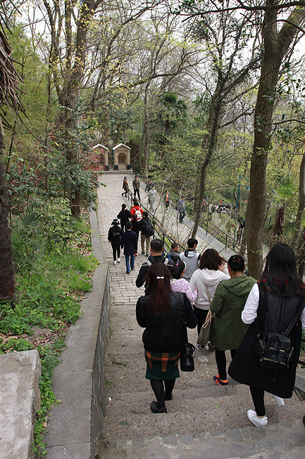 Шанхай, экскурсия к Базилике Девы Марии, Крестный путь (Shanghai, Sheshan Basilica, Way of the Cross)